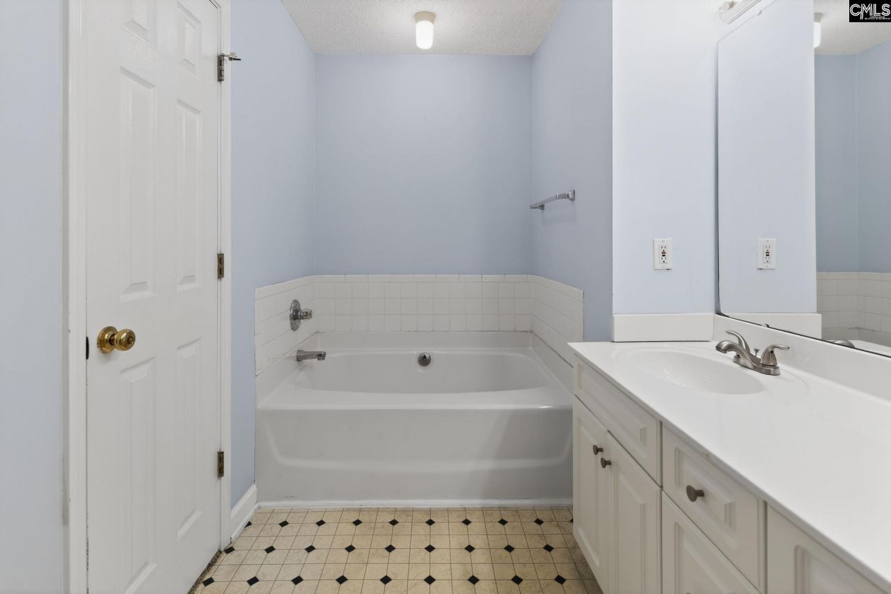 203 Caddis Creek Road  Photo 28