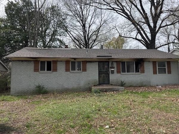 1077 WELLSVILLE RD, Memphis, TN 38117