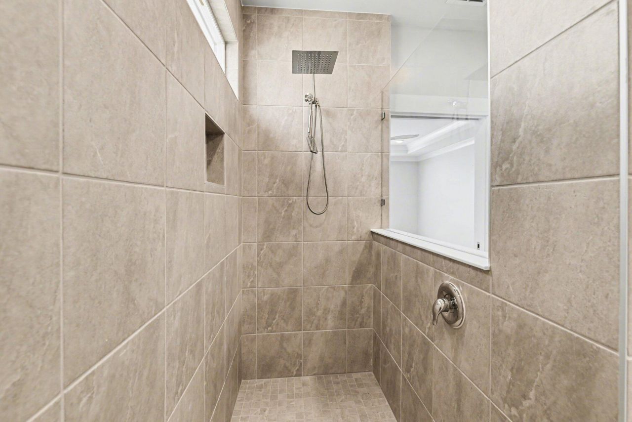 1970 Parish House Circle Photo 13