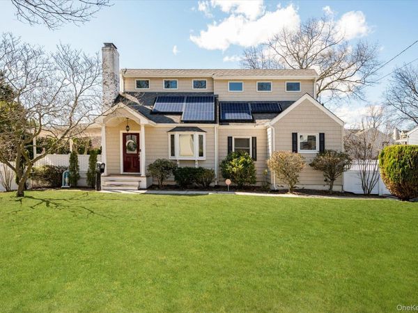 165 Little Whaleneck Road , Merrick, NY 11566