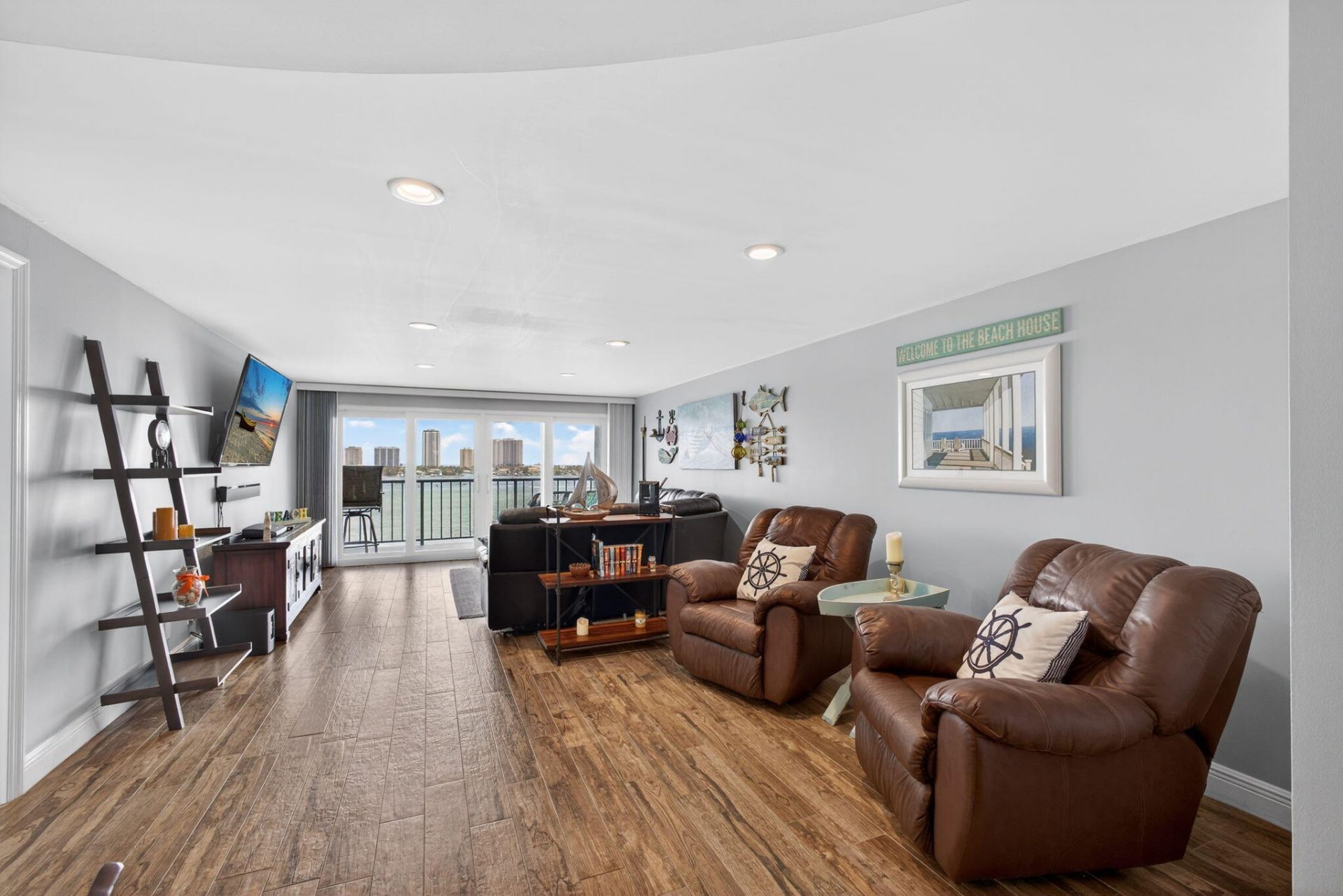 3040 Lake Shore Drive, Riviera Beach, FL 33404 Photo