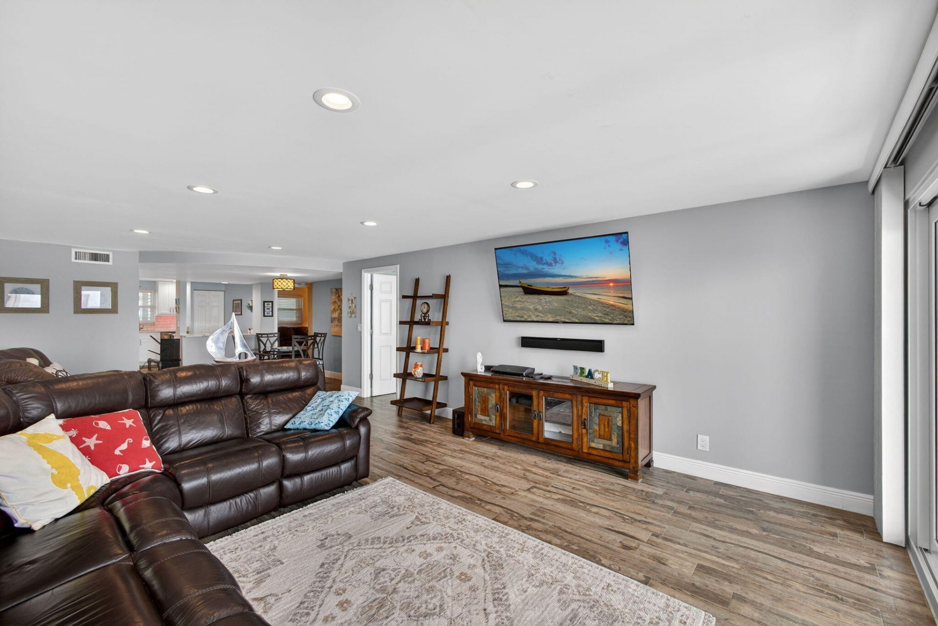 3040 Lake Shore Drive, Riviera Beach, FL 33404 Photo