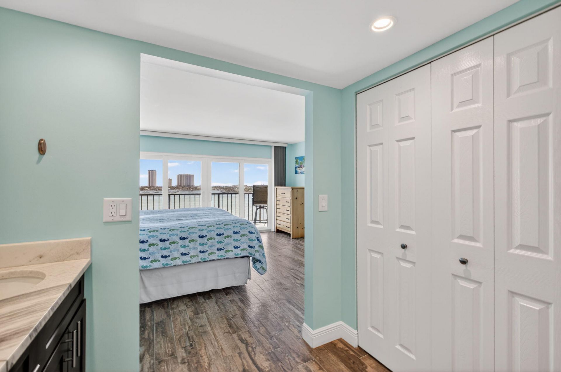 3040 Lake Shore Drive, Riviera Beach, FL 33404 Photo