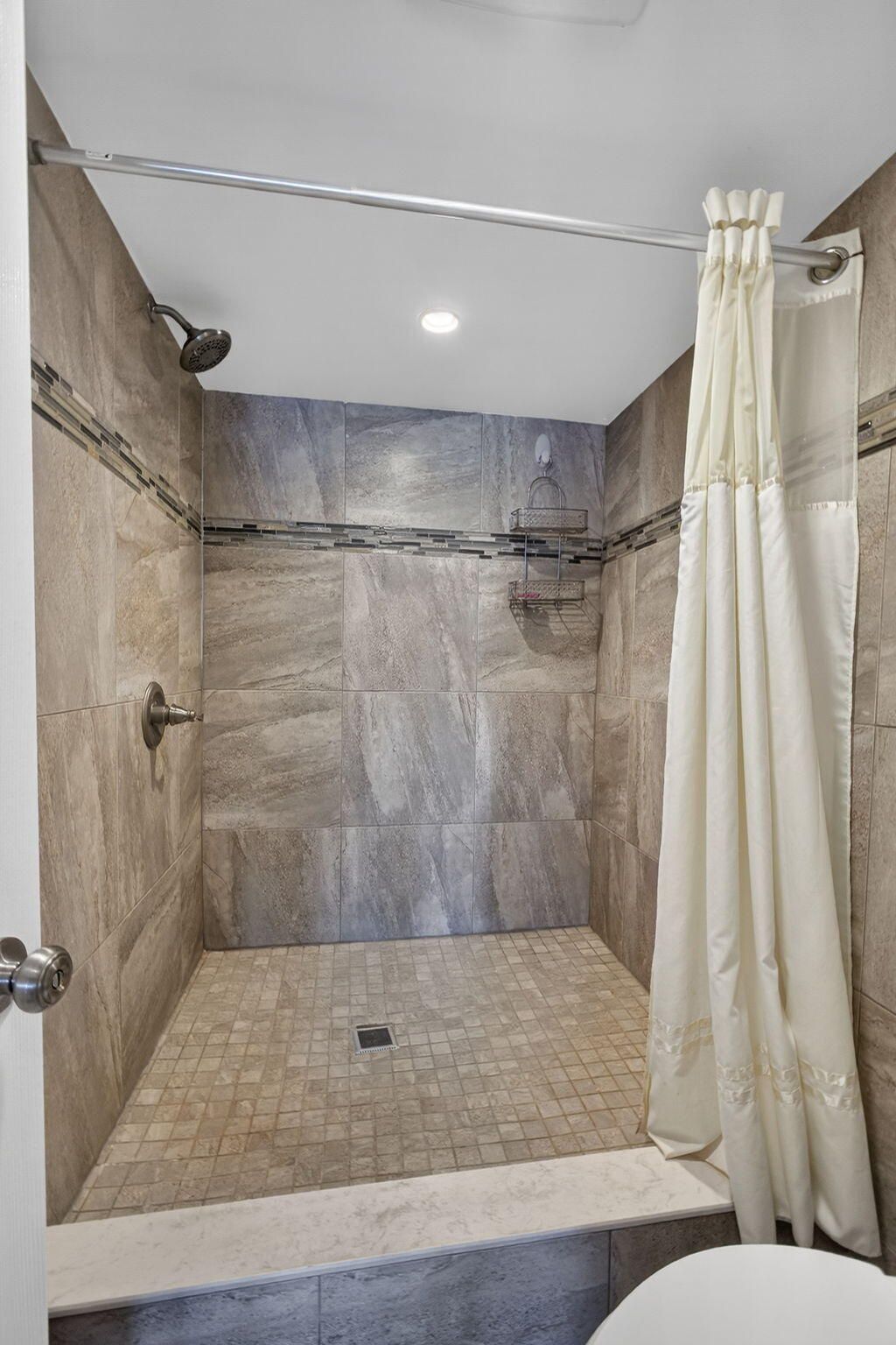 3040 Lake Shore Drive, Riviera Beach, FL 33404 Photo