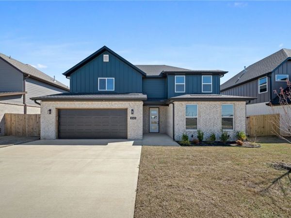 1840 Momi Street , Centerton, AR 72719