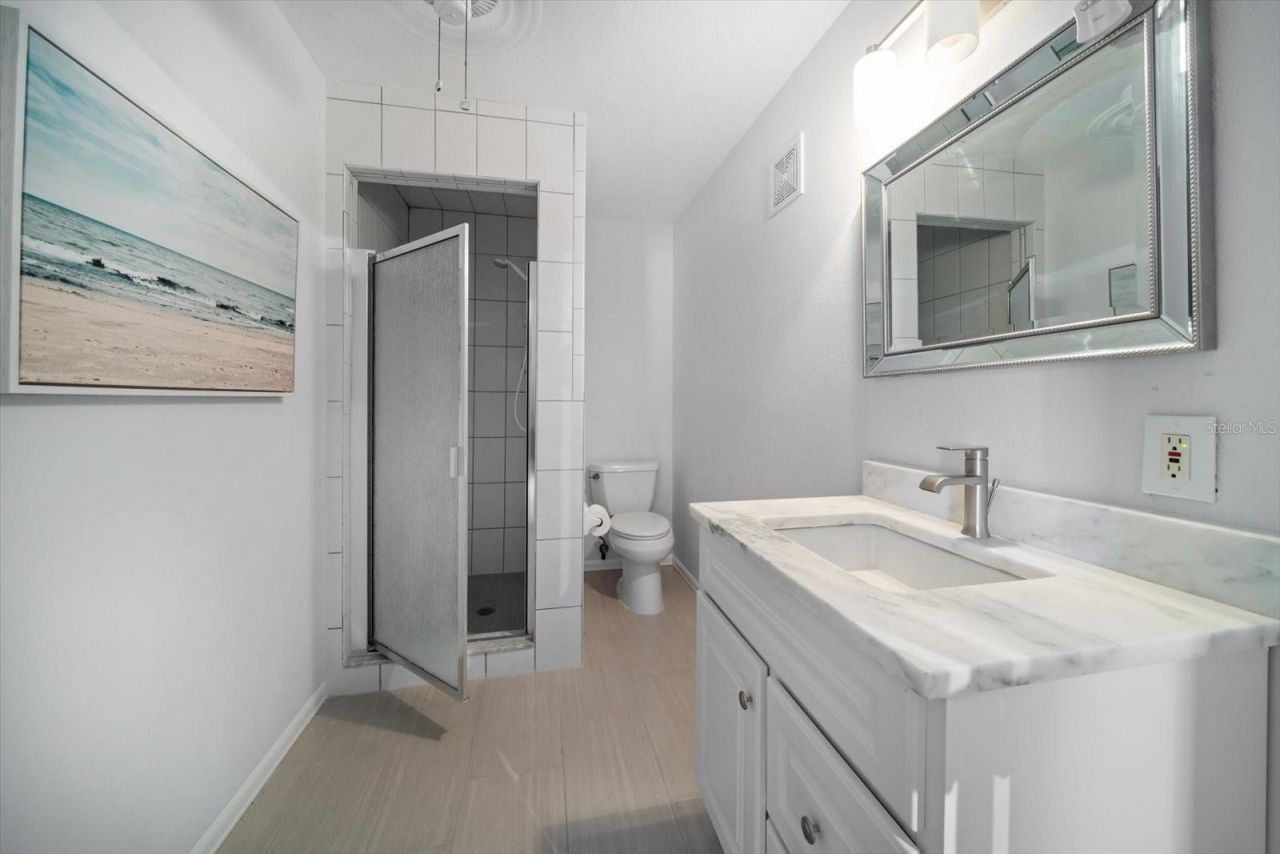 8685 E Bay Drive, Treasure Island, FL 33706 Photo