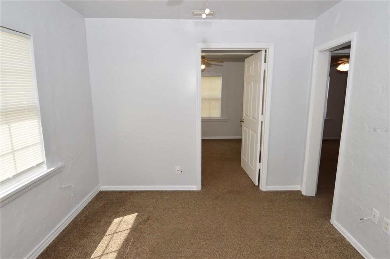 6855 Dartmouth Avenue N, Saint Petersburg, FL 33710 Photo