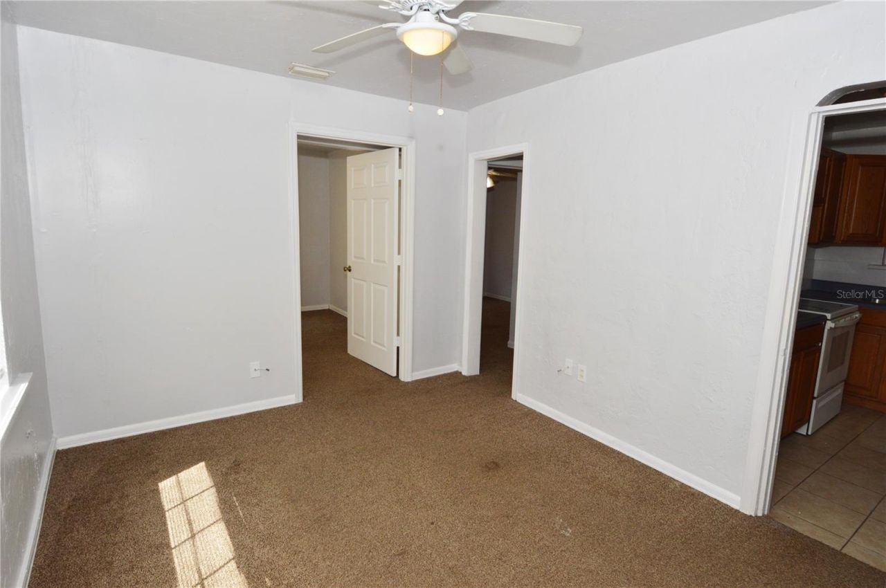 6855 Dartmouth Avenue N, Saint Petersburg, FL 33710 Photo