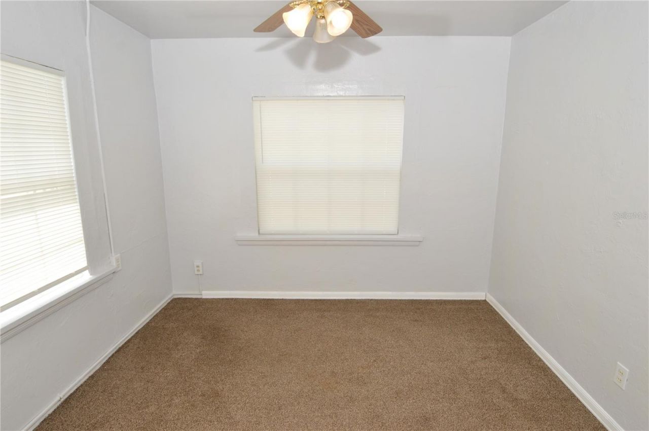 6855 Dartmouth Avenue N, Saint Petersburg, FL 33710 Photo