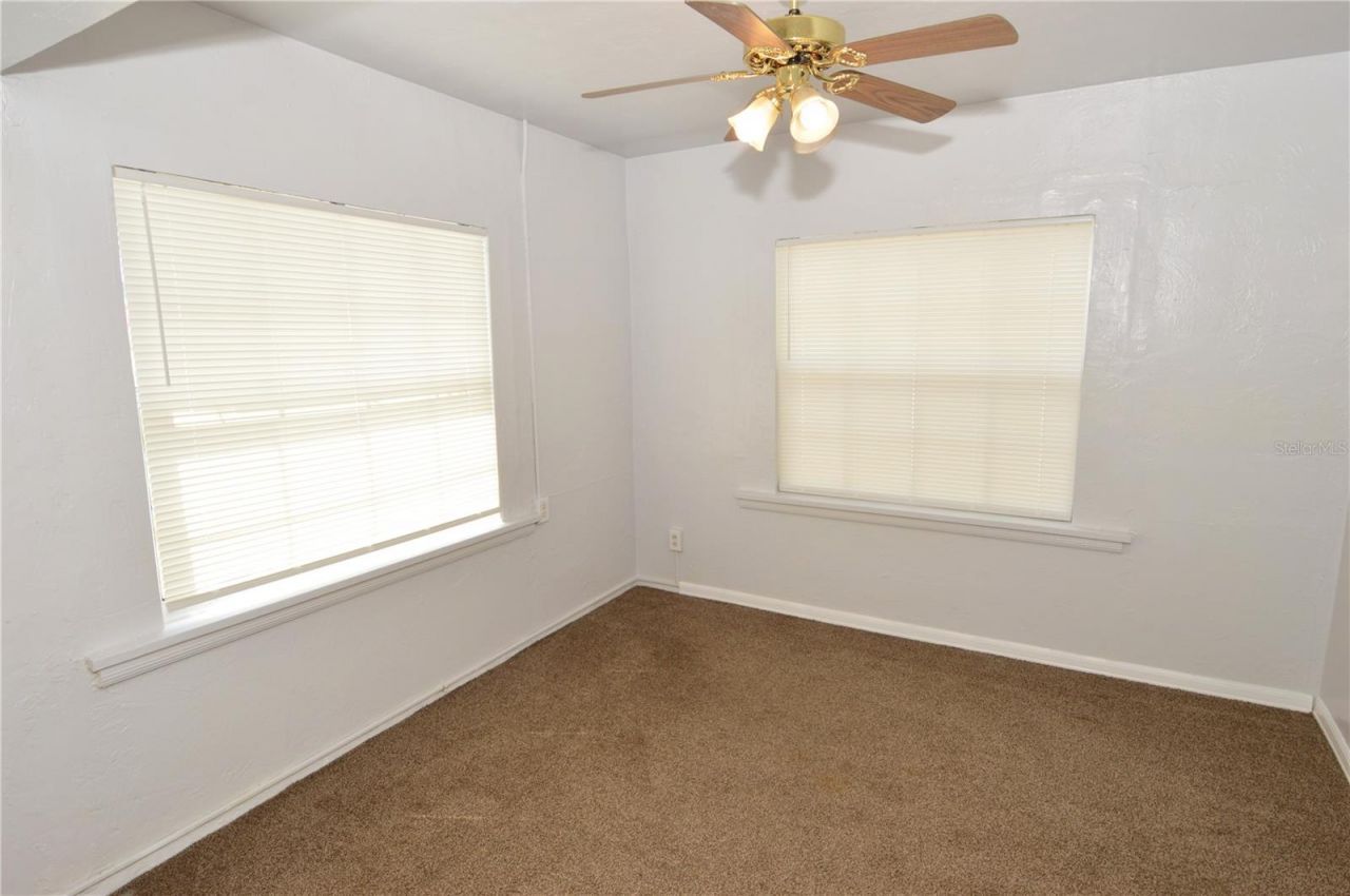 6855 Dartmouth Avenue N, Saint Petersburg, FL 33710 Photo