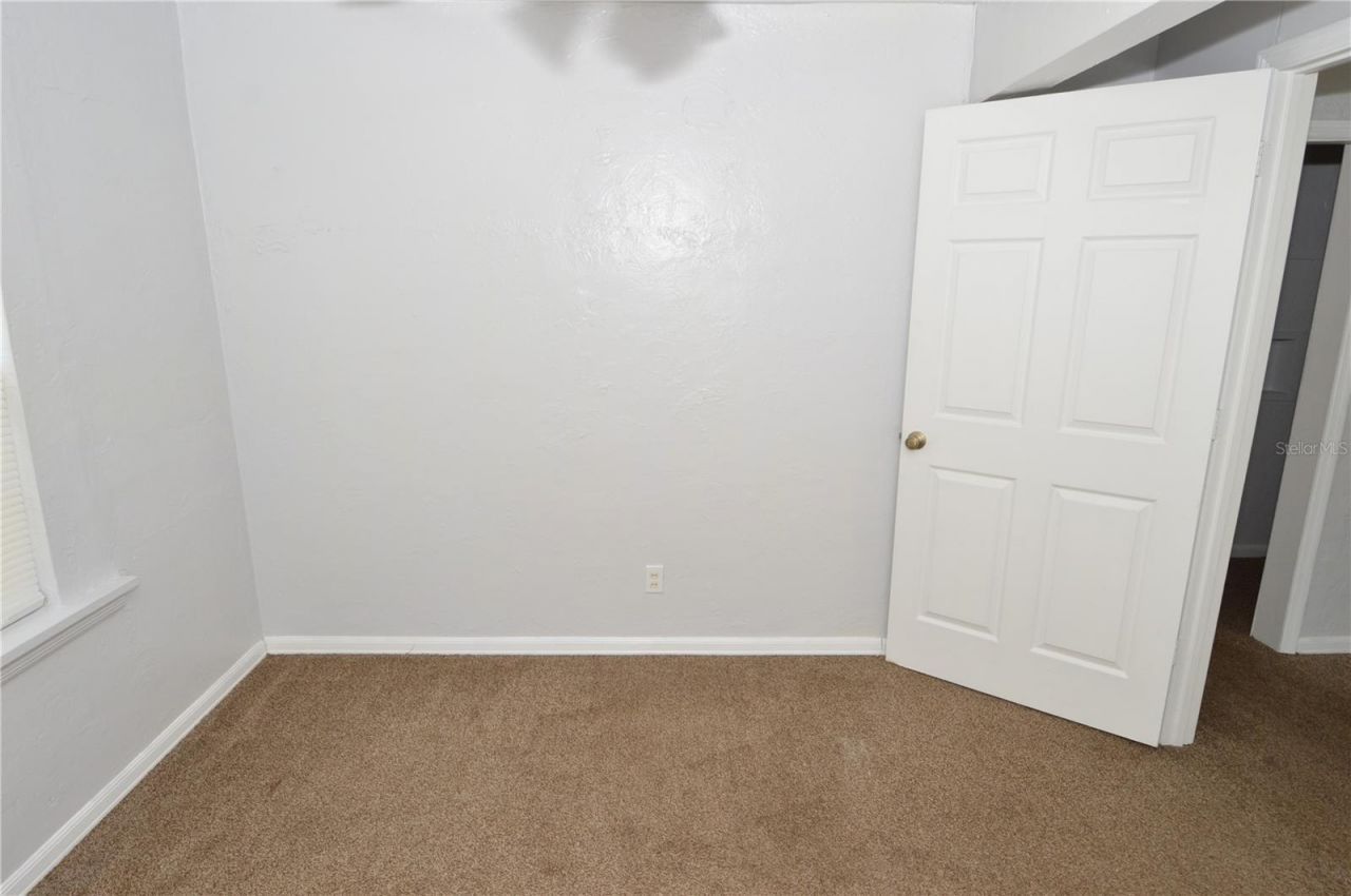 6855 Dartmouth Avenue N, Saint Petersburg, FL 33710 Photo