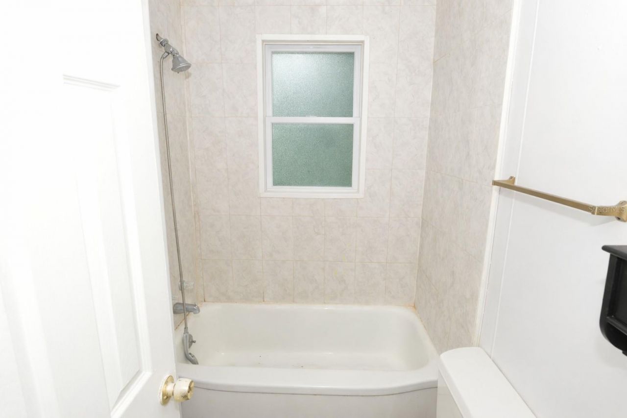 6855 Dartmouth Avenue N, Saint Petersburg, FL 33710 Photo