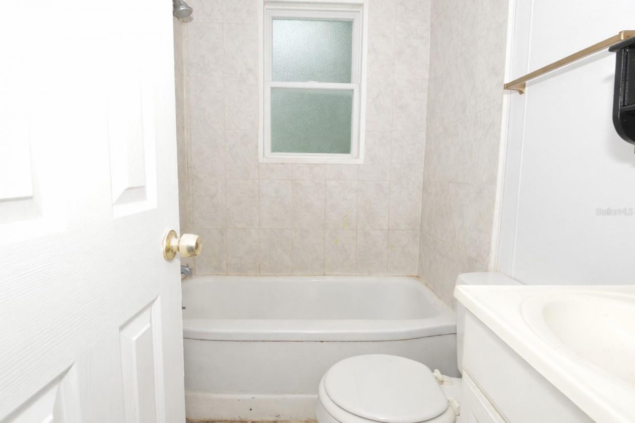 6855 Dartmouth Avenue N, Saint Petersburg, FL 33710 Photo