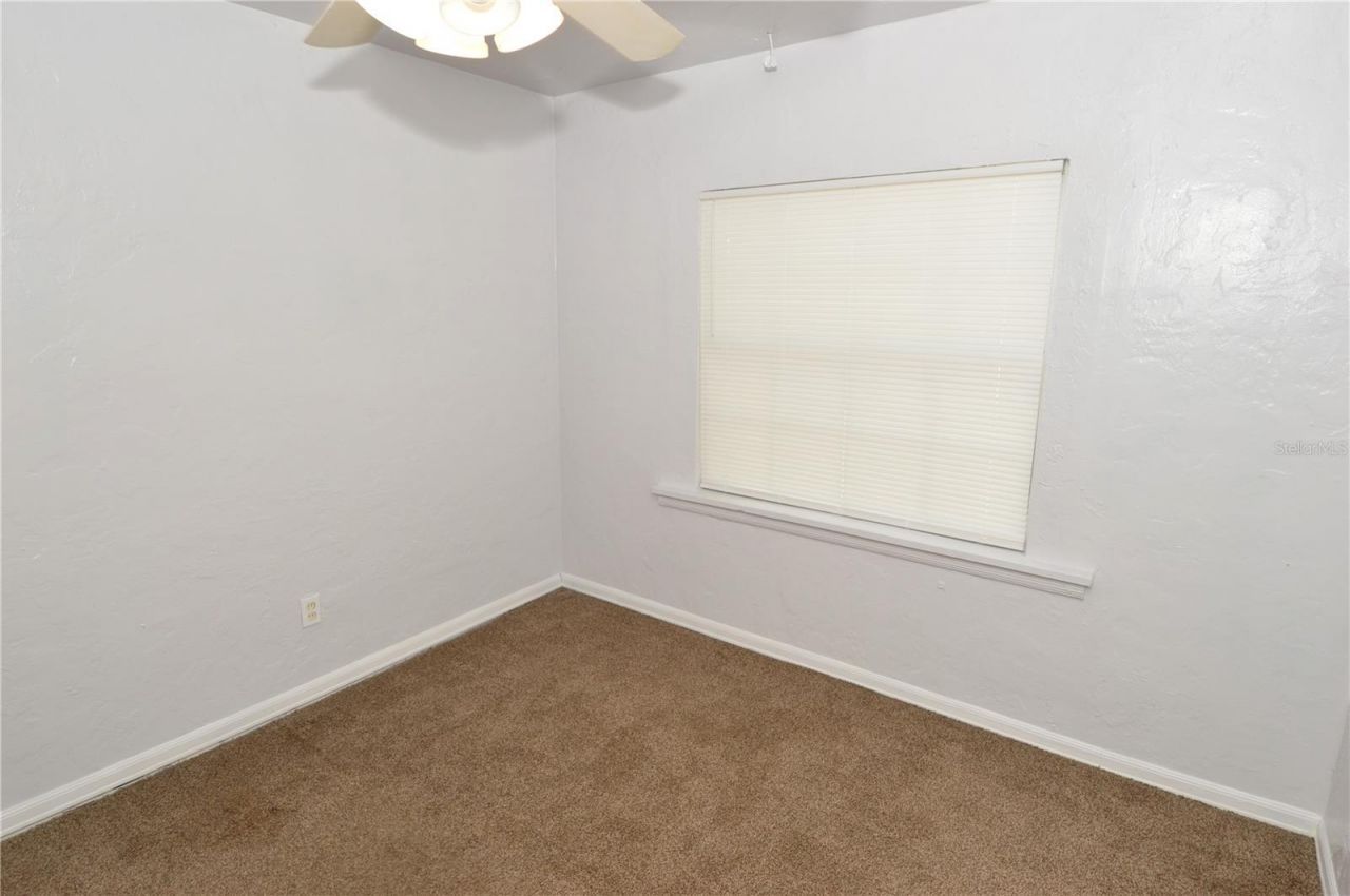 6855 Dartmouth Avenue N, Saint Petersburg, FL 33710 Photo