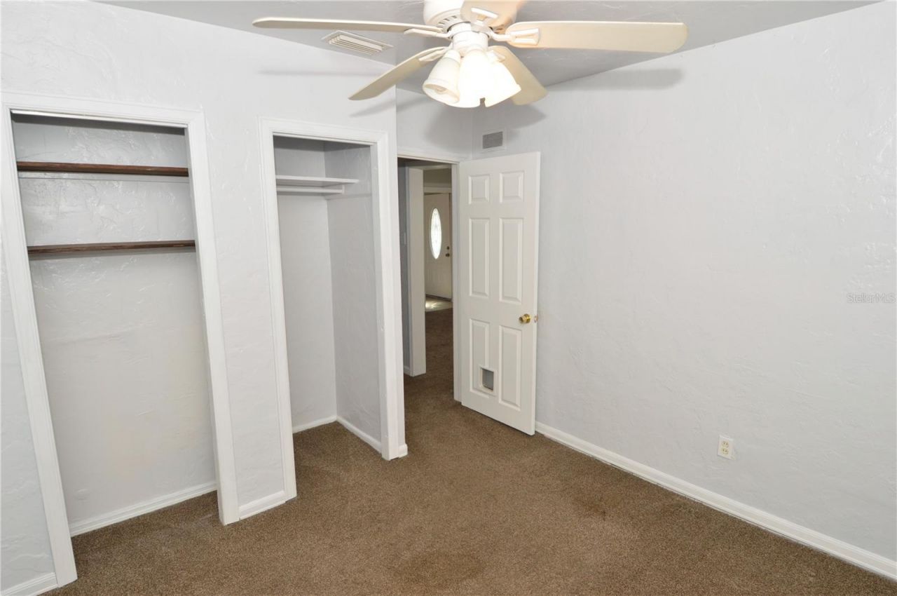 6855 Dartmouth Avenue N, Saint Petersburg, FL 33710 Photo