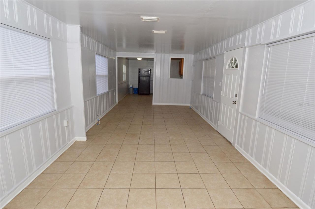 6855 Dartmouth Avenue N, Saint Petersburg, FL 33710 Photo