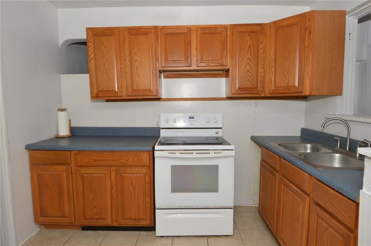 6855 Dartmouth Avenue N, Saint Petersburg, FL 33710 Photo