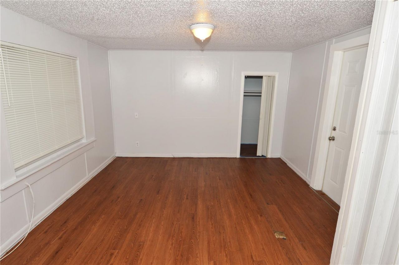 6855 Dartmouth Avenue N, Saint Petersburg, FL 33710 Photo