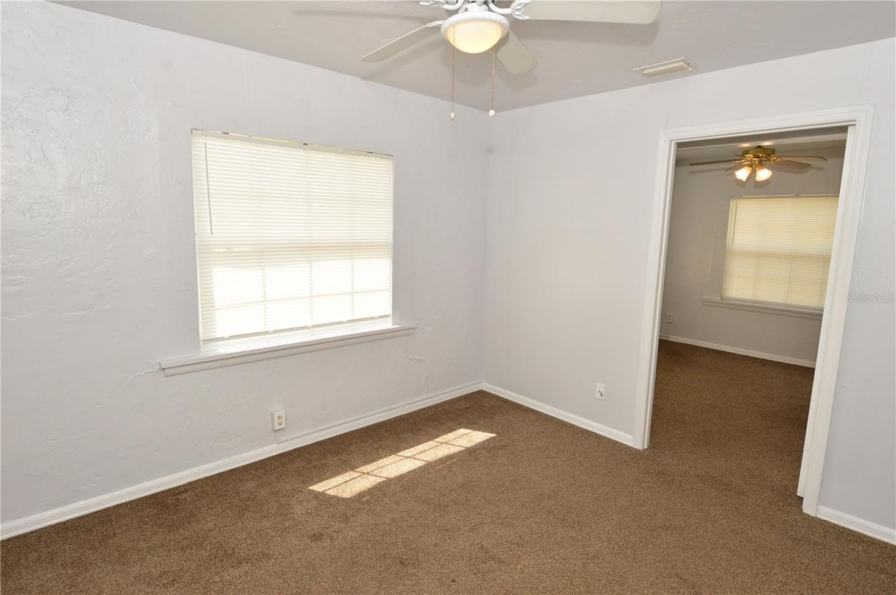 6855 Dartmouth Avenue N, Saint Petersburg, FL 33710 Photo