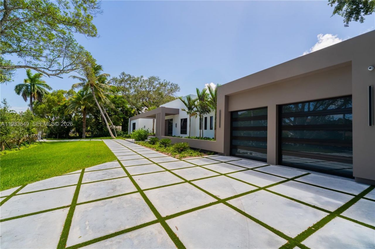 11720 SW 77th Ave, Pinecrest, FL 33156 Photo