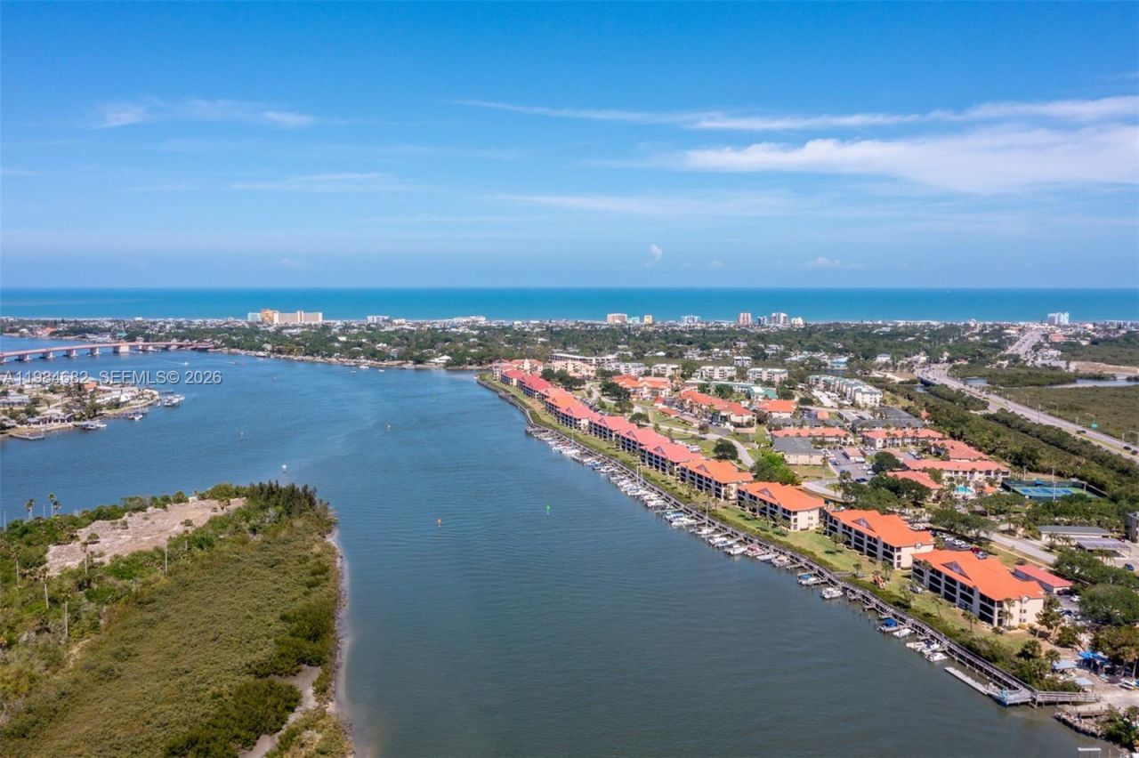 452 Bouchelle Drive , Unit 303, New Smyrna Beach, FL 32169 Photo