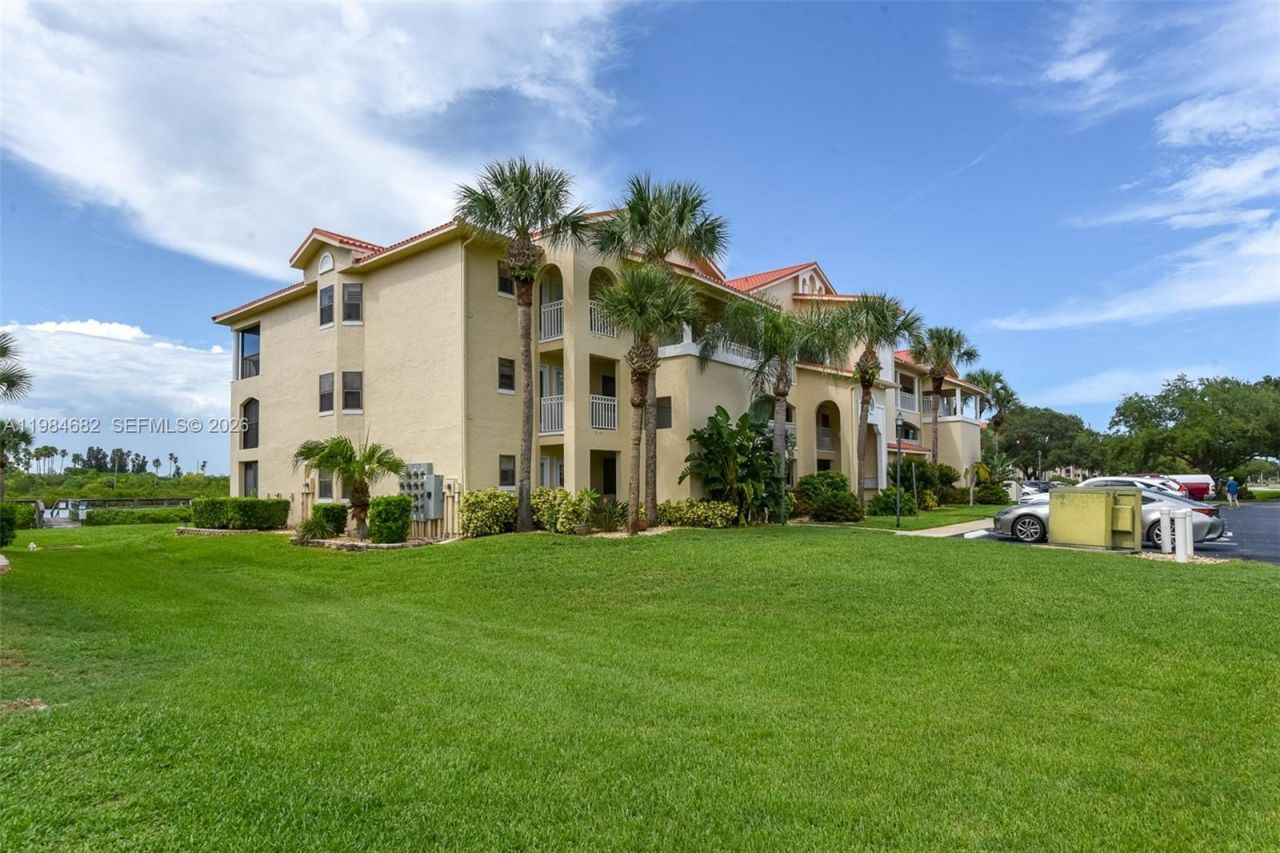 452 Bouchelle Drive , Unit 303, New Smyrna Beach, FL 32169 Photo