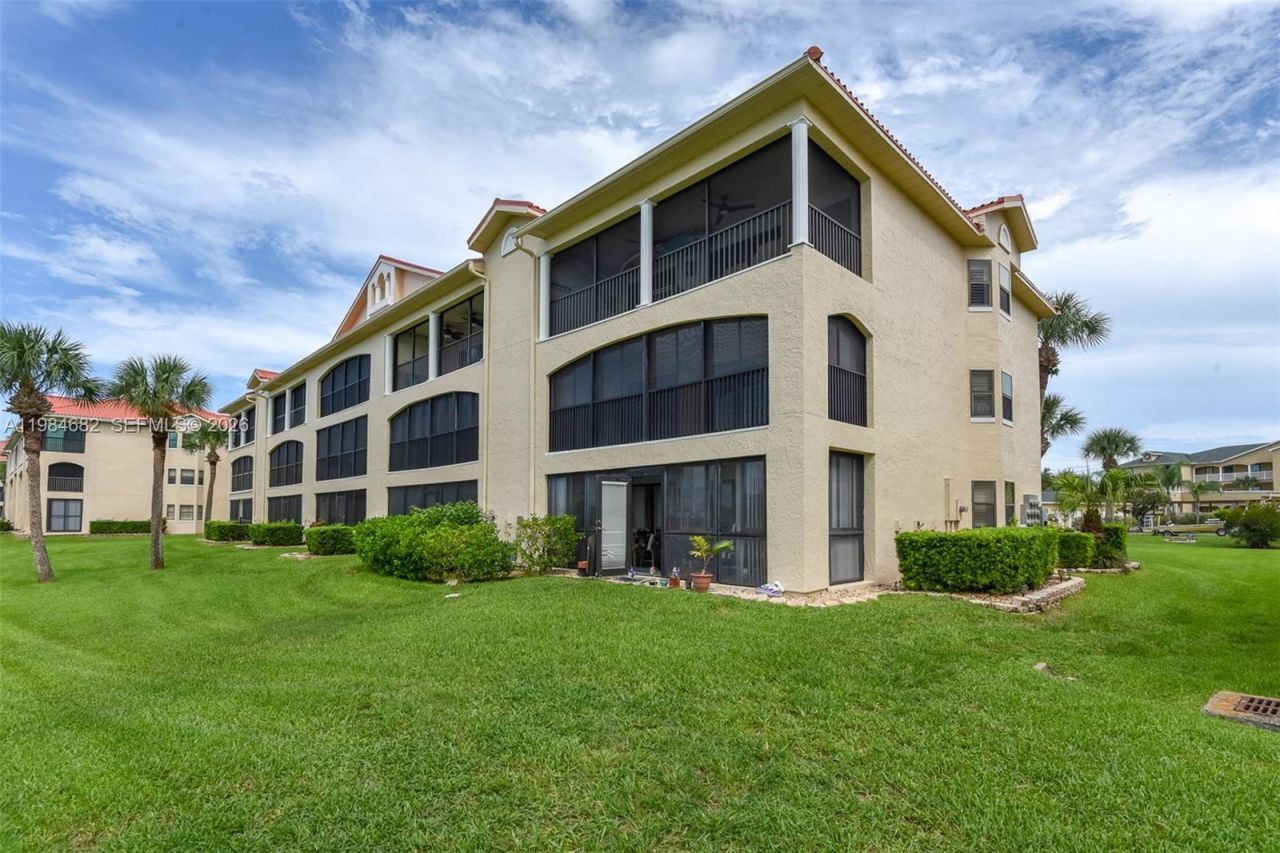 452 Bouchelle Drive , Unit 303, New Smyrna Beach, FL 32169 Photo