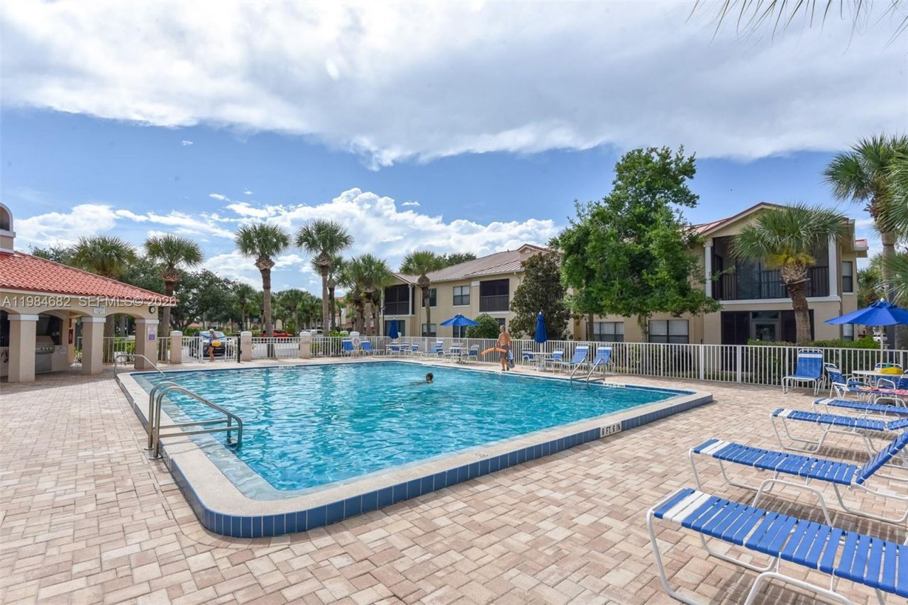 452 Bouchelle Drive , Unit 303, New Smyrna Beach, FL 32169 Photo