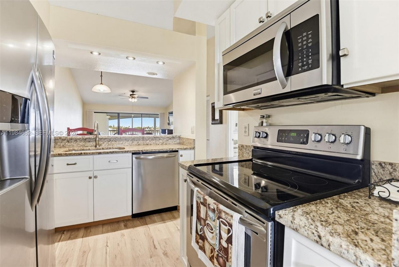 452 Bouchelle Drive , Unit 303, New Smyrna Beach, FL 32169 Photo