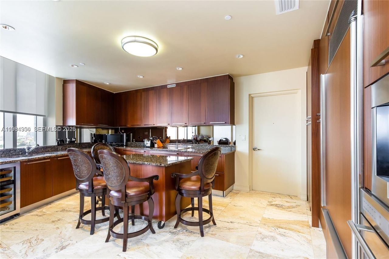 16001 Collins Ave, Unit 1106, Sunny Isles Beach, FL 33160 Photo