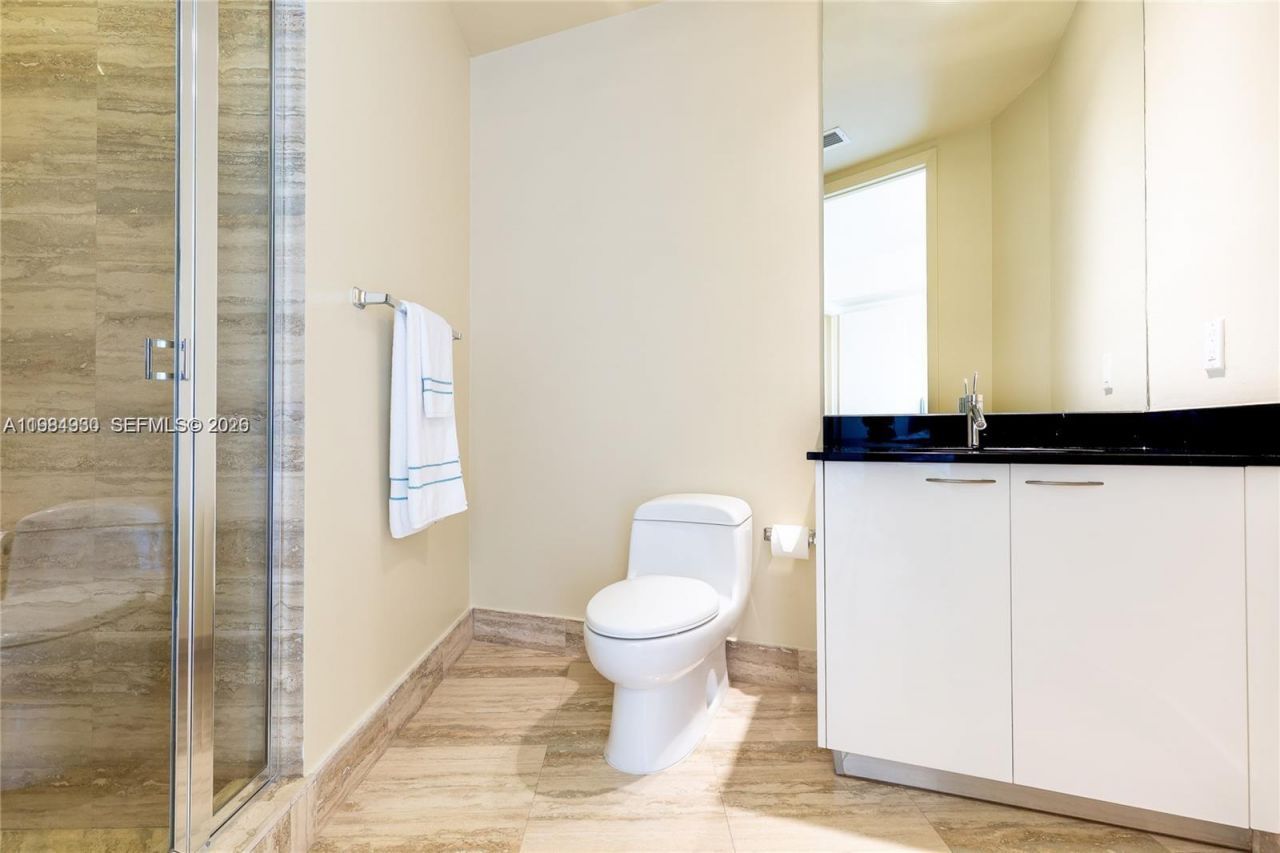 16001 Collins Ave, Unit 1106, Sunny Isles Beach, FL 33160 Photo