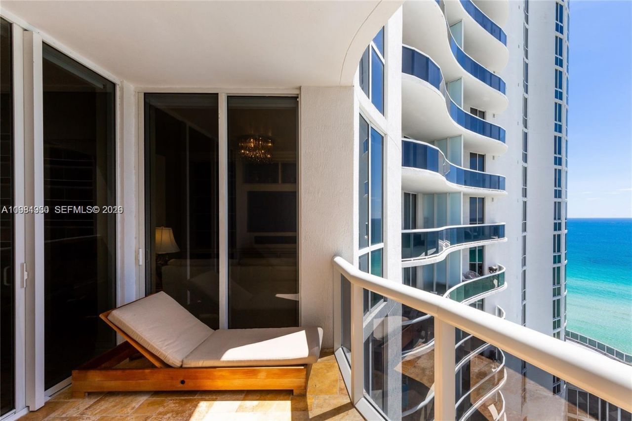 16001 Collins Ave, Unit 1106, Sunny Isles Beach, FL 33160 Photo