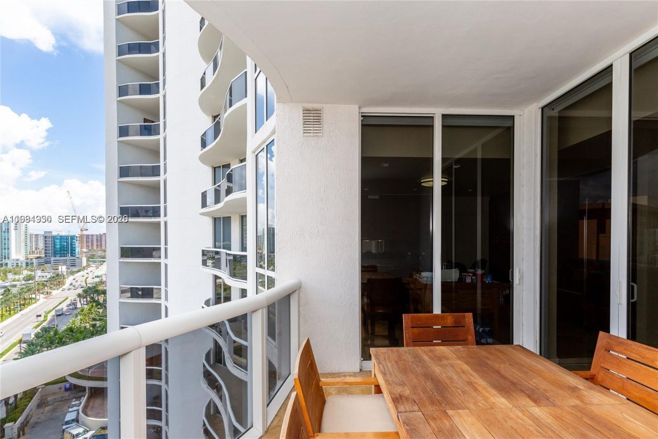 16001 Collins Ave, Unit 1106, Sunny Isles Beach, FL 33160 Photo