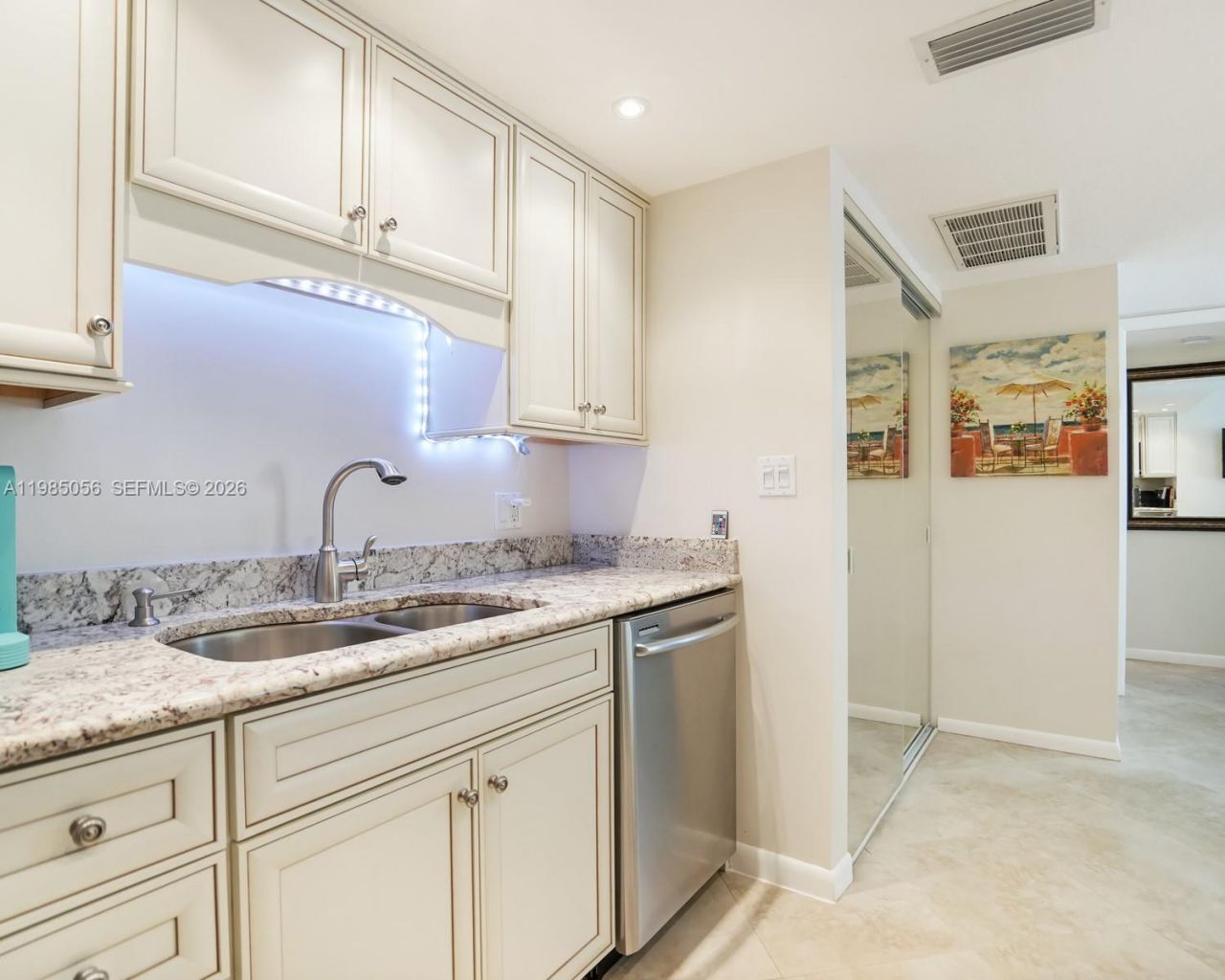 614 Executive Center Dr , Unit 102, West Palm Beach, FL 33401 Photo