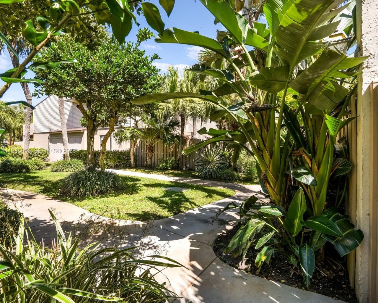 614 Executive Center Dr , Unit 102, West Palm Beach, FL 33401 Photo