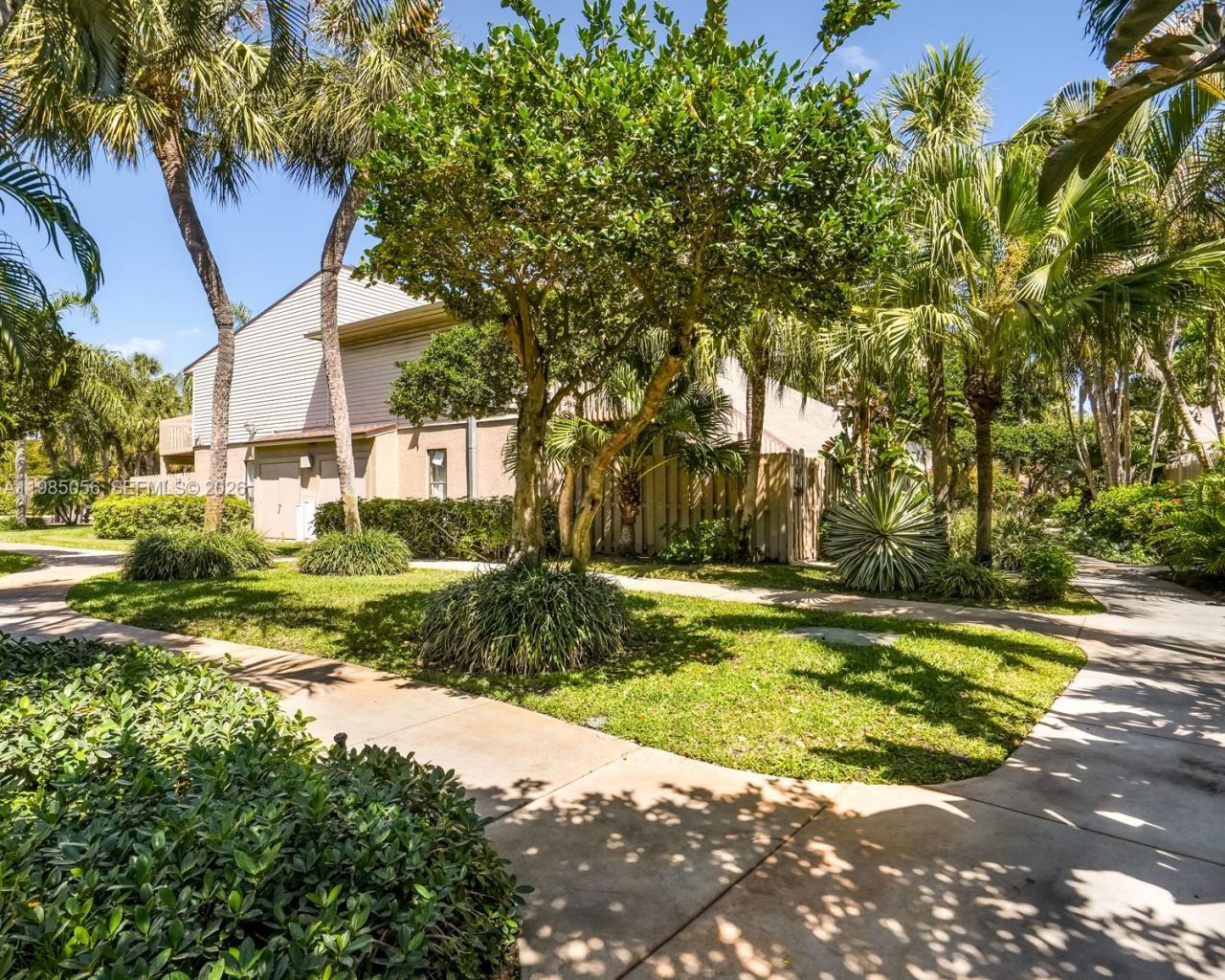 614 Executive Center Dr , Unit 102, West Palm Beach, FL 33401 Photo