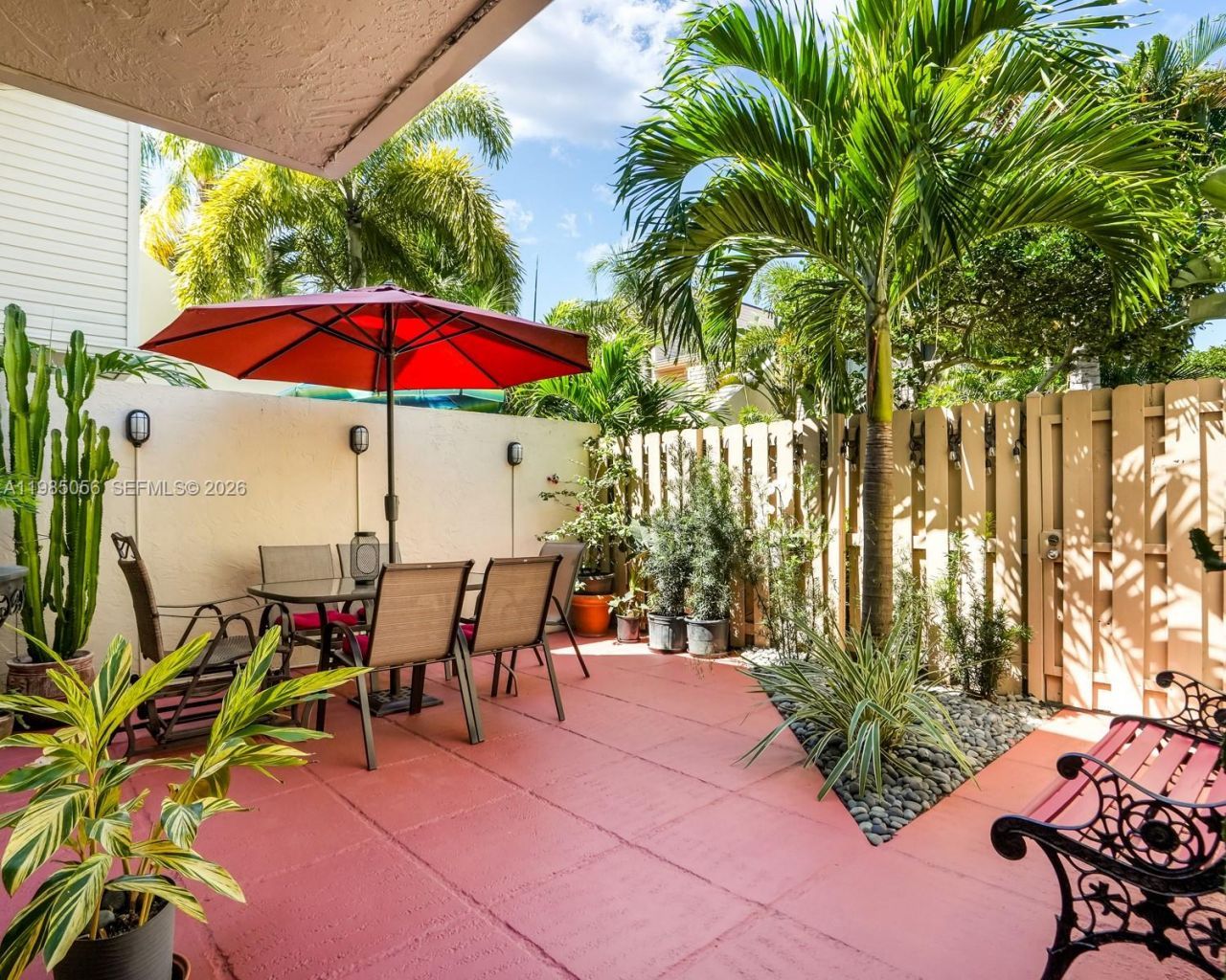 614 Executive Center Dr , Unit 102, West Palm Beach, FL 33401 Photo