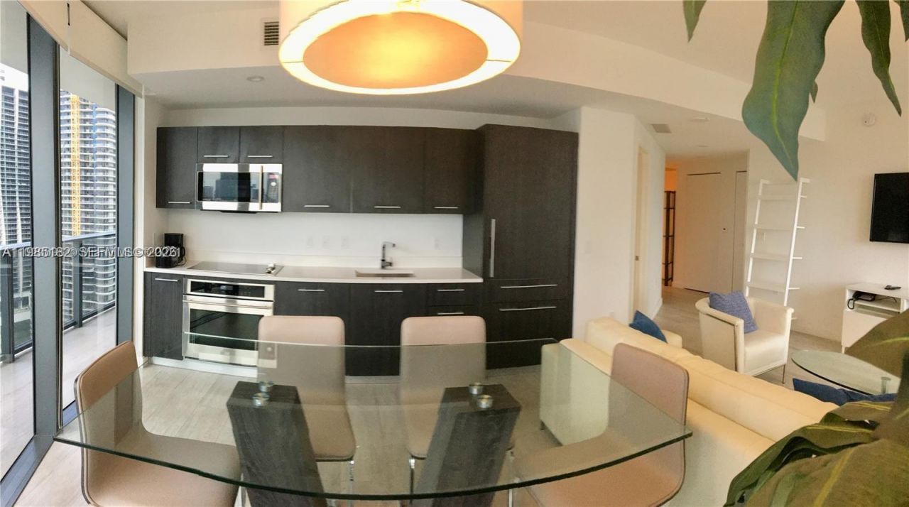55 SW 9th St, Unit 2901, Miami, FL 33130 Photo