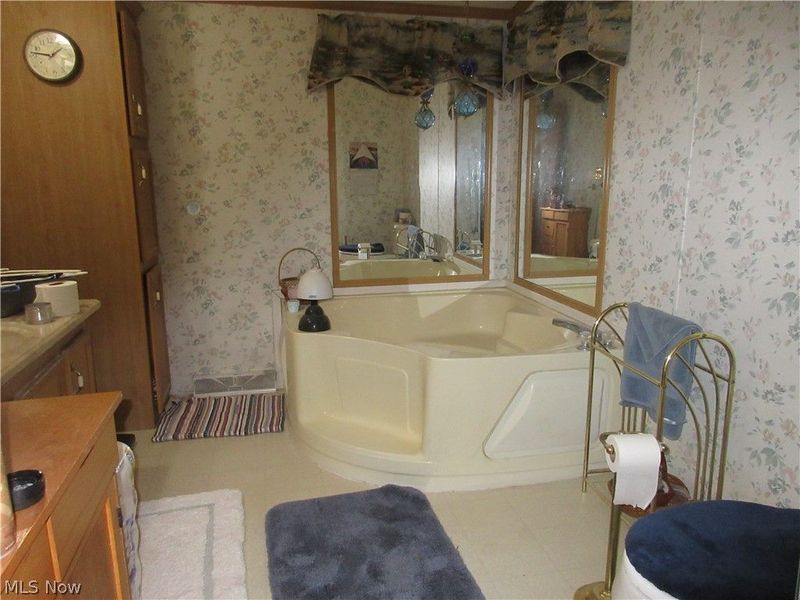 6796 Pymatuning Lake Road, Andover, OH 44003 Photo 14