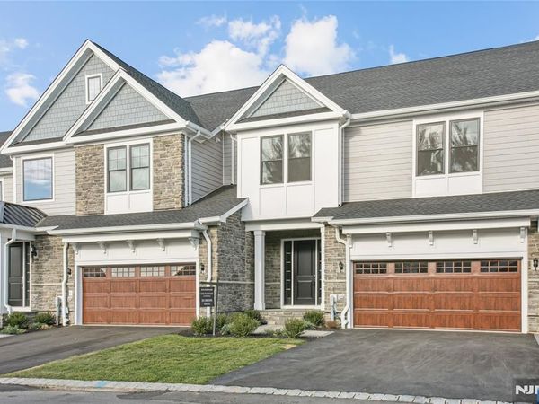 72 Woodmont Circle, RIVERVALE, NJ 07675