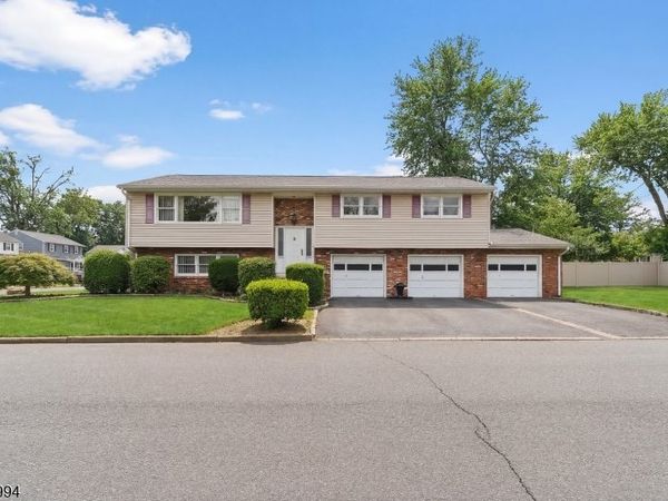 12 Dorchester Ave, Cranford, NJ 07016