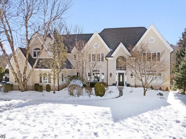 6 Stonehedge Ct, Warren, NJ 07059