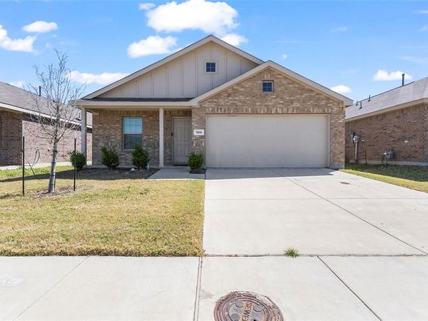 1109 Odlozil Lane, Ennis, TX 75119