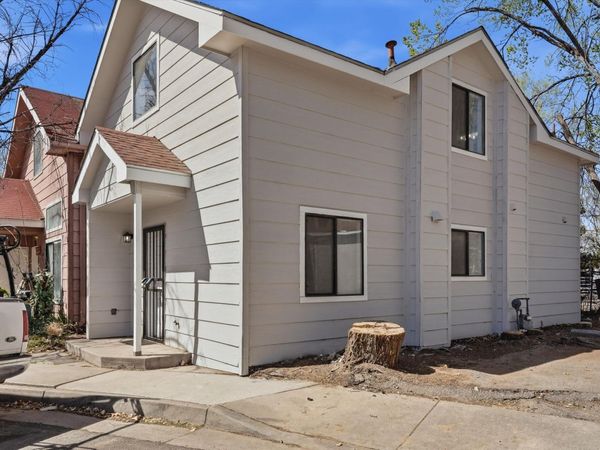 725 Barelas Court SW, Albuquerque, NM 87102