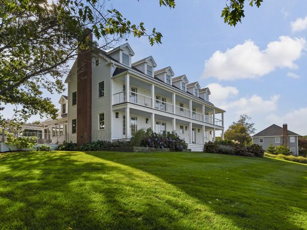 19 Salt Spray Lane, Cape Elizabeth, ME 04107