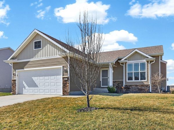 406 Wildcat Court, Stuart, IA 50250
