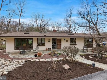 610 ARLYN CIRCLE, WAYNE, PA 19087