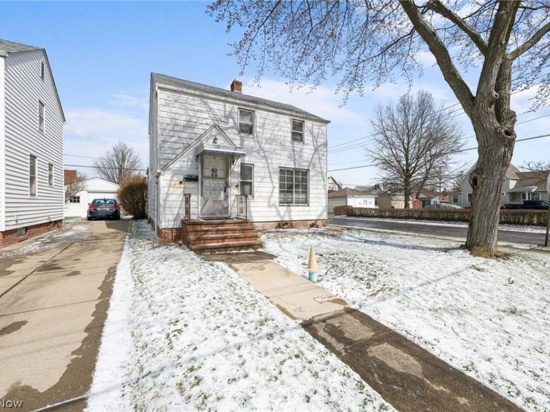 19211 Chickasaw Avenue, Cleveland, OH 44119 Photo 19