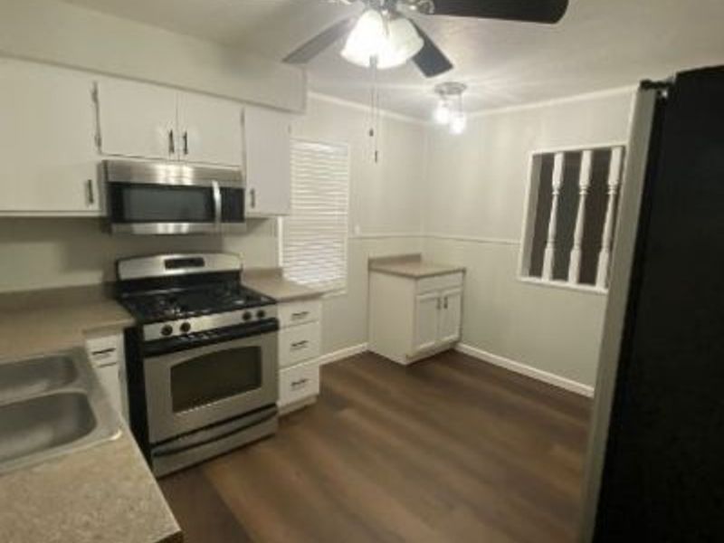 4207 Wood Avenue, Parma, OH 44134 Photo 4