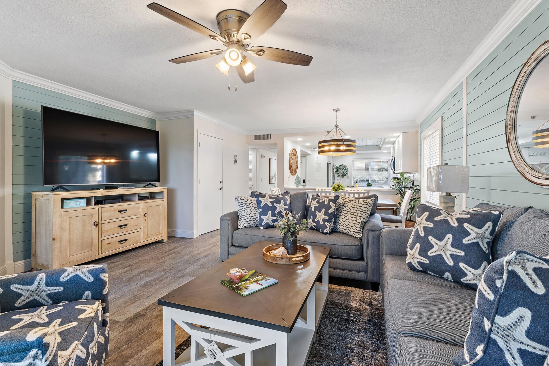 275 Palm Avenue, Unit A301, Jupiter, FL 33477 Photo